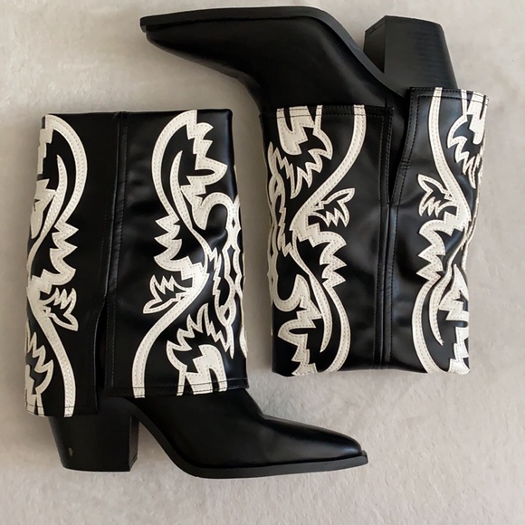 Azalea Wang | Esperanza Faux Leather Fold Over Cowboy Boot Booties Black/White 9 - Picture 16 of 16